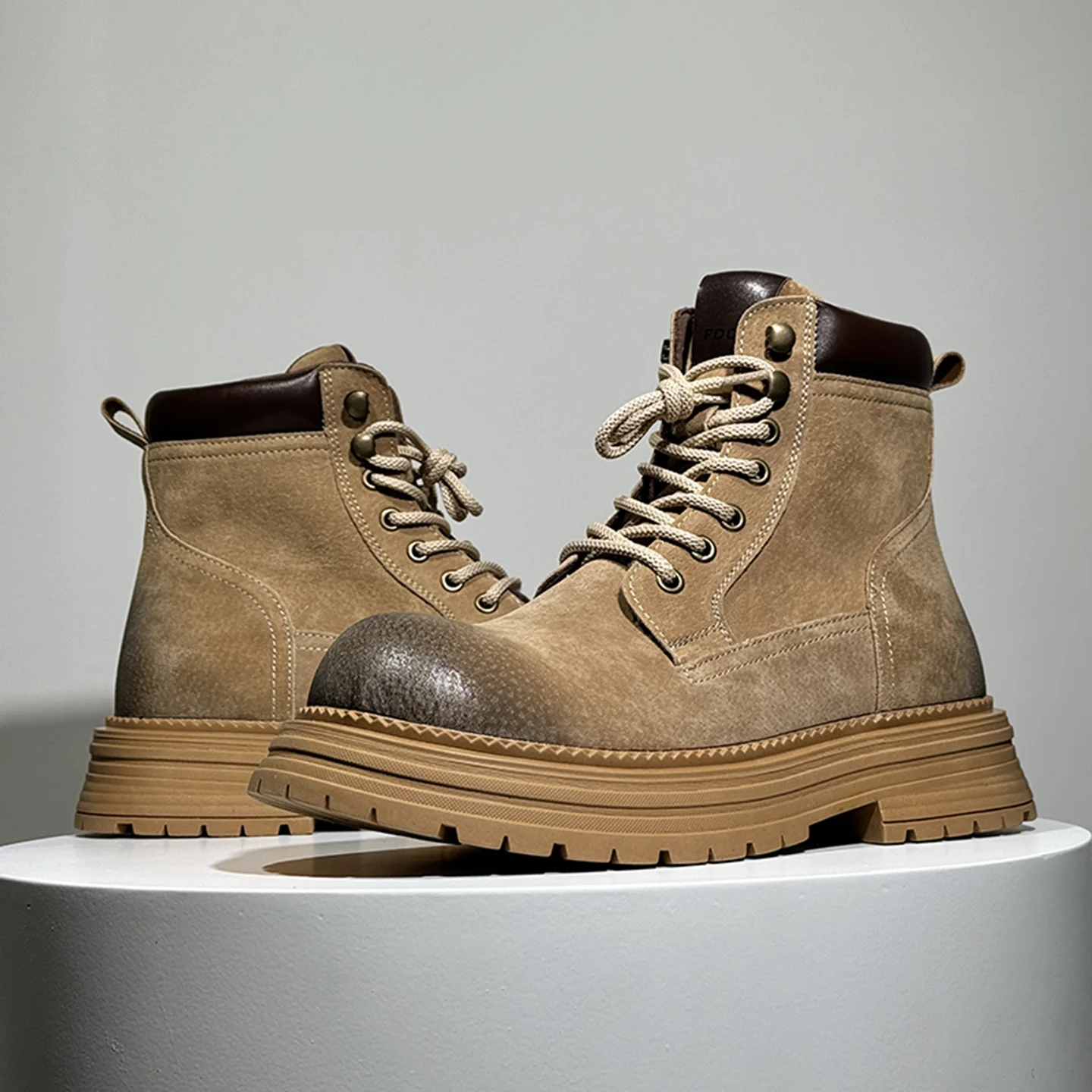 Classic Mens Anti-slip Running Shoes Mountaineering Shoes Breathable Trail Running Shoes Casual Shoes Wear-resistant