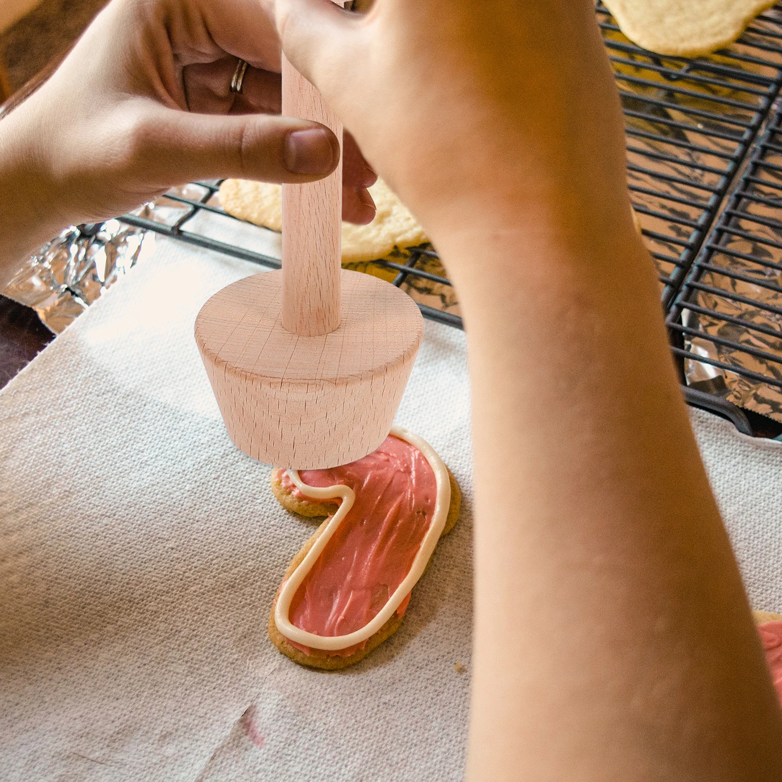 

3Pcs Wooden Tart Tamper Set Double Ended Nonstick Egg Tart Moulds Baking Tools Handheld Pastry Pushers Tamper Molds