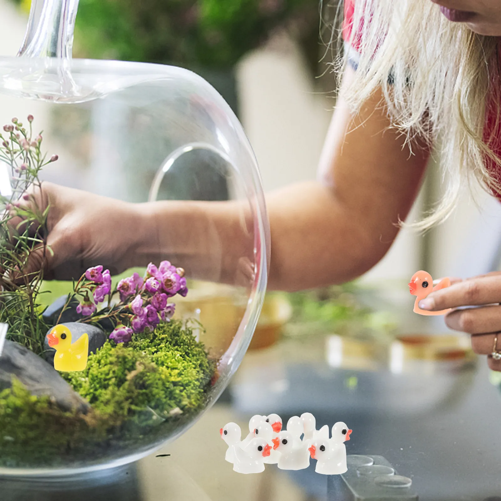 

50 шт. миниатюрных статуэток уточек из смолы, украшения для микроландшафта, декор для дома, сада, рабочего стола, креативные поделки из смолы