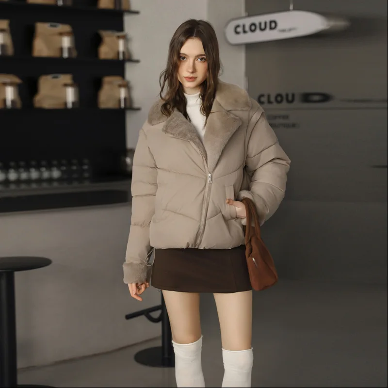 2025 Inverno Colletto in lana di agnello Parka Donna Addensare Giacche di cotone Nuovo coreano Breve pane Abbigliamento Studentessa Capispalla in cotone