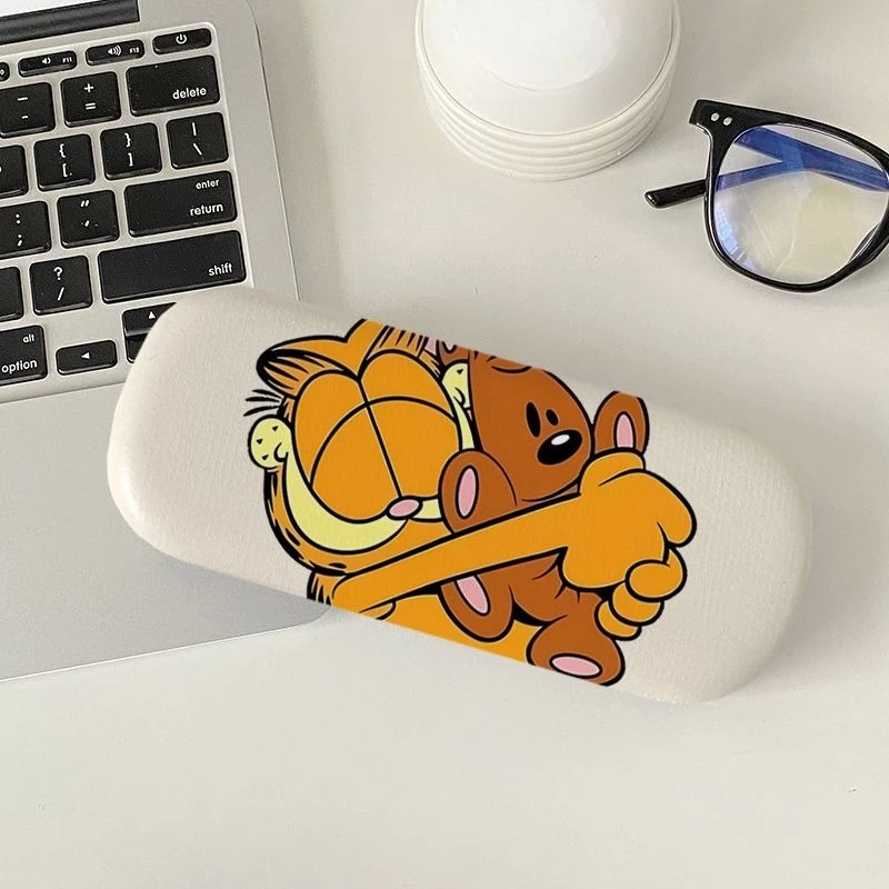 

Hot New Cute Garfield Odie Pooky Animation Peripheral Cartoon Cute Glasses Case Outgoing Sunglasses Portable Storage Box