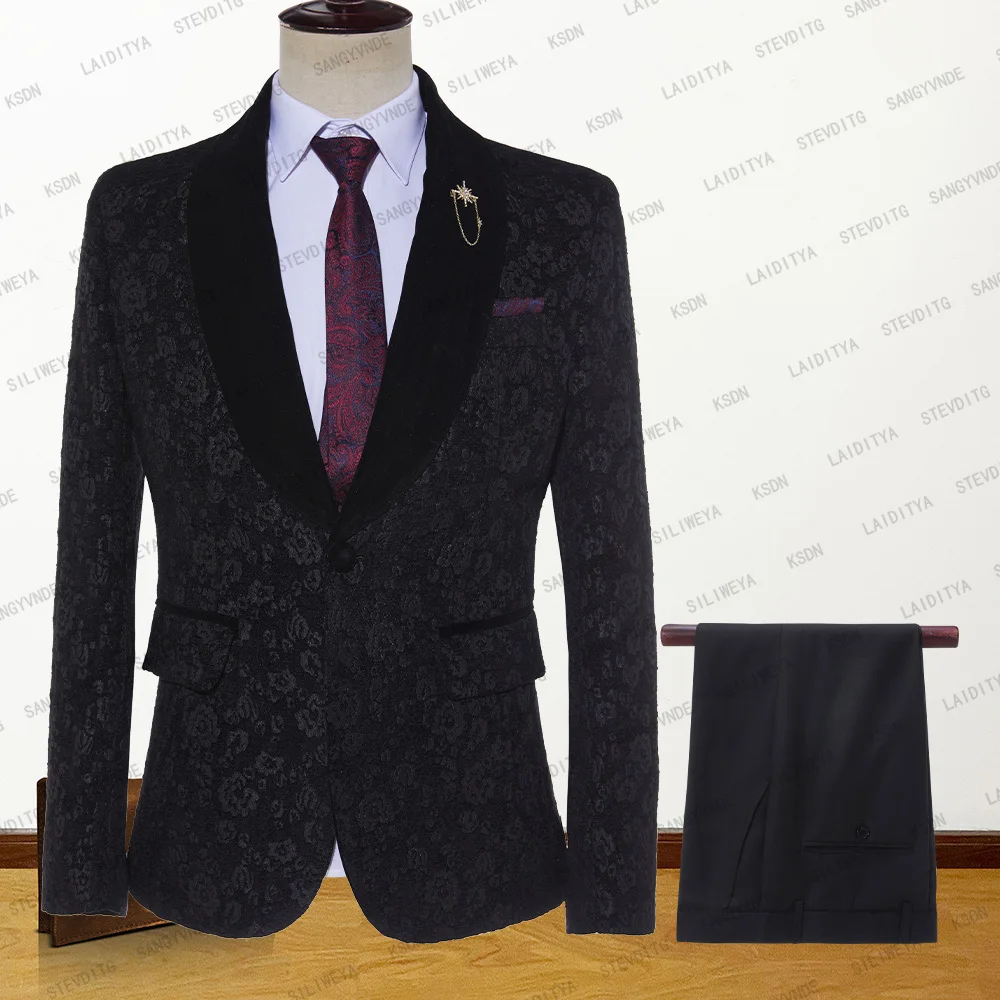 

2023 New Men Black Velvet Flower Pattern Business Casual Wedding Party Two Pieces Jacket Pants Set Male Fashion Slim Fit Suits