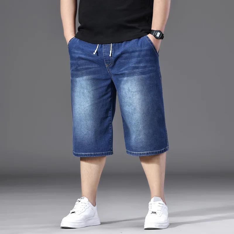 Men Drawstring Elastic Waist Washed Denim Capri Shorts, Loose Fit Knee Length Jean Bermuda Shorts with Side Pockets