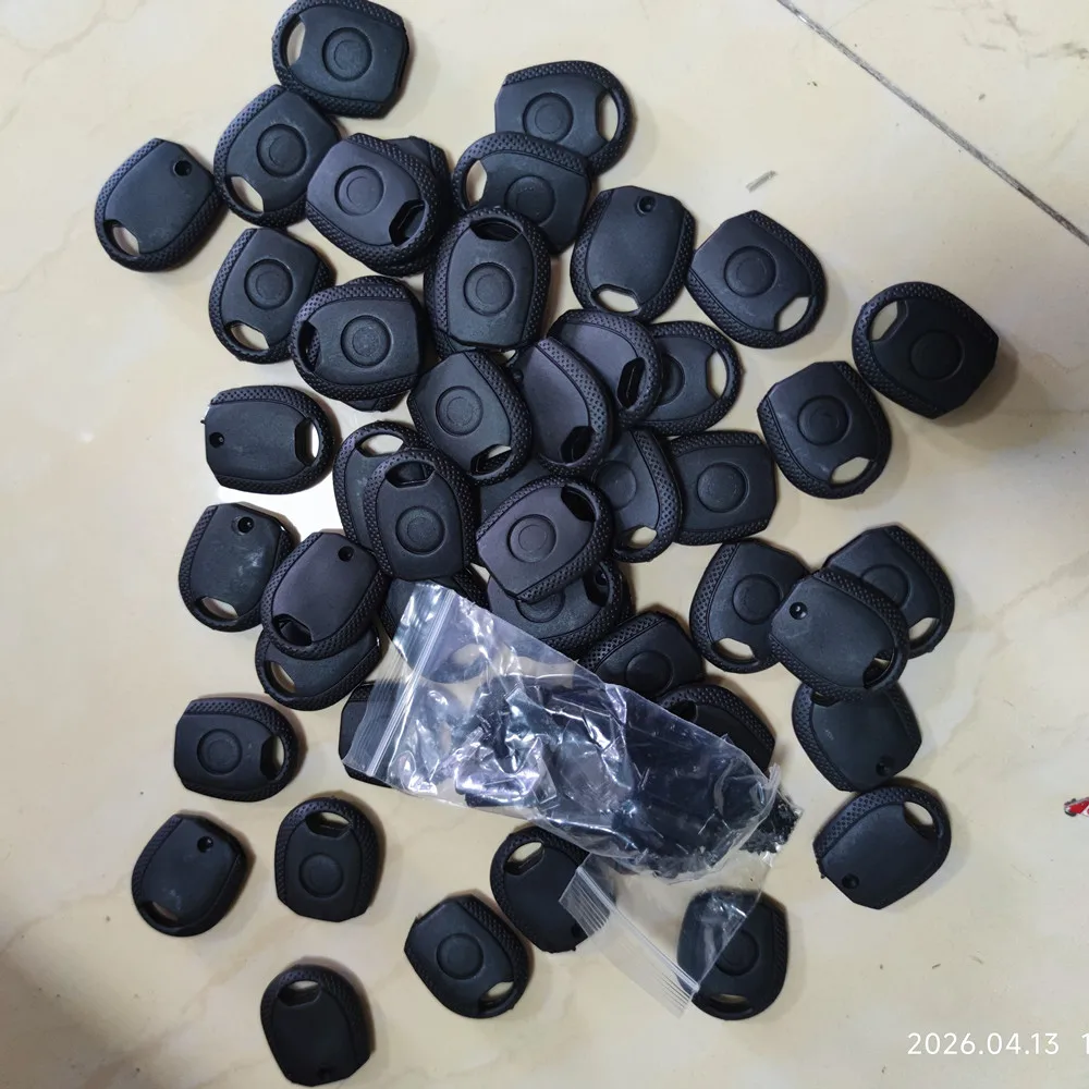 50pcs Universal Transponder Car Key Shell KD/VVDI Blade Head with Chip Holder for kia