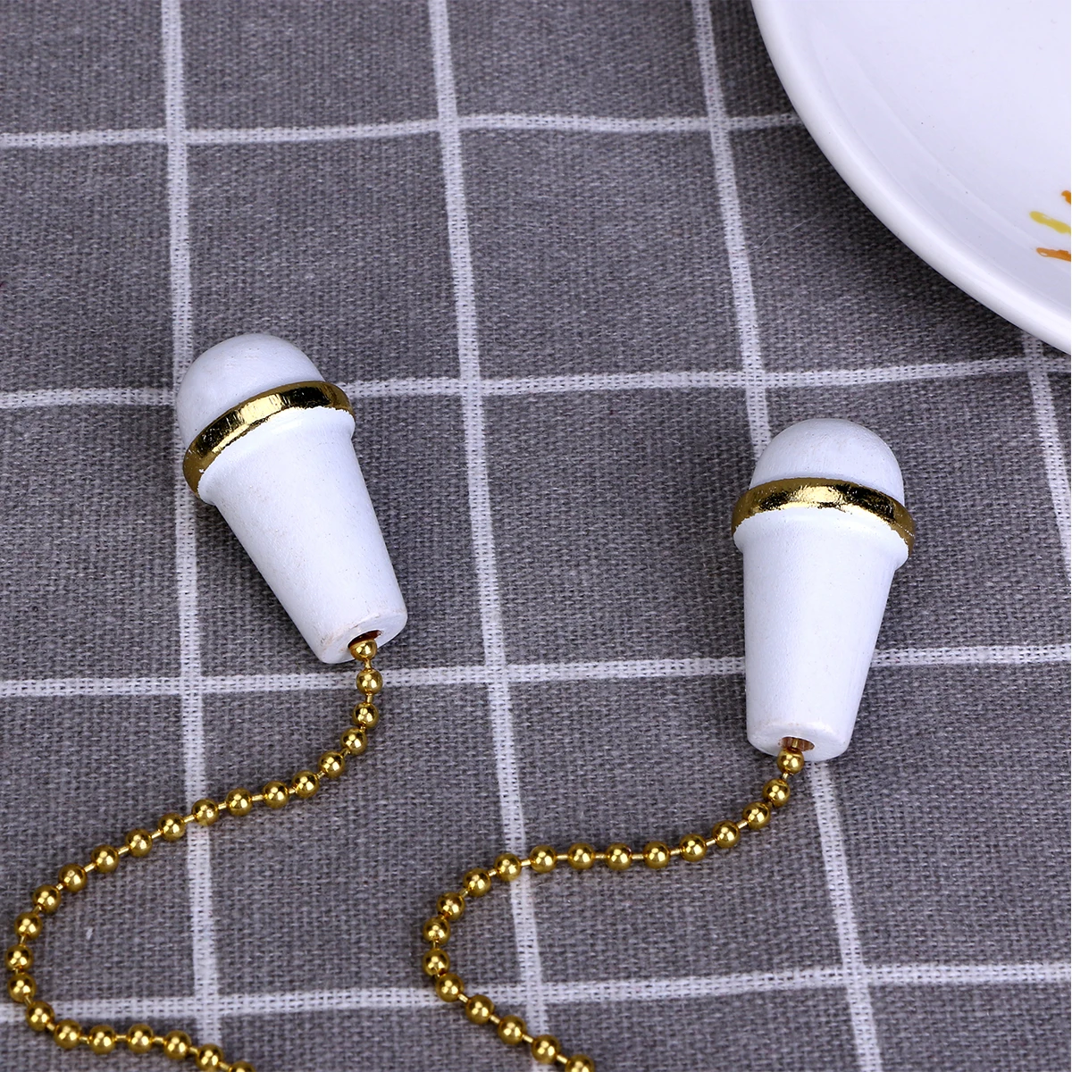 

2Pcs Walnut Vintage Chandelier Pendant Wooden Ceiling Fan Pull Chains Fashion Lamp Ornament Home Decor White Chandelier Pendant