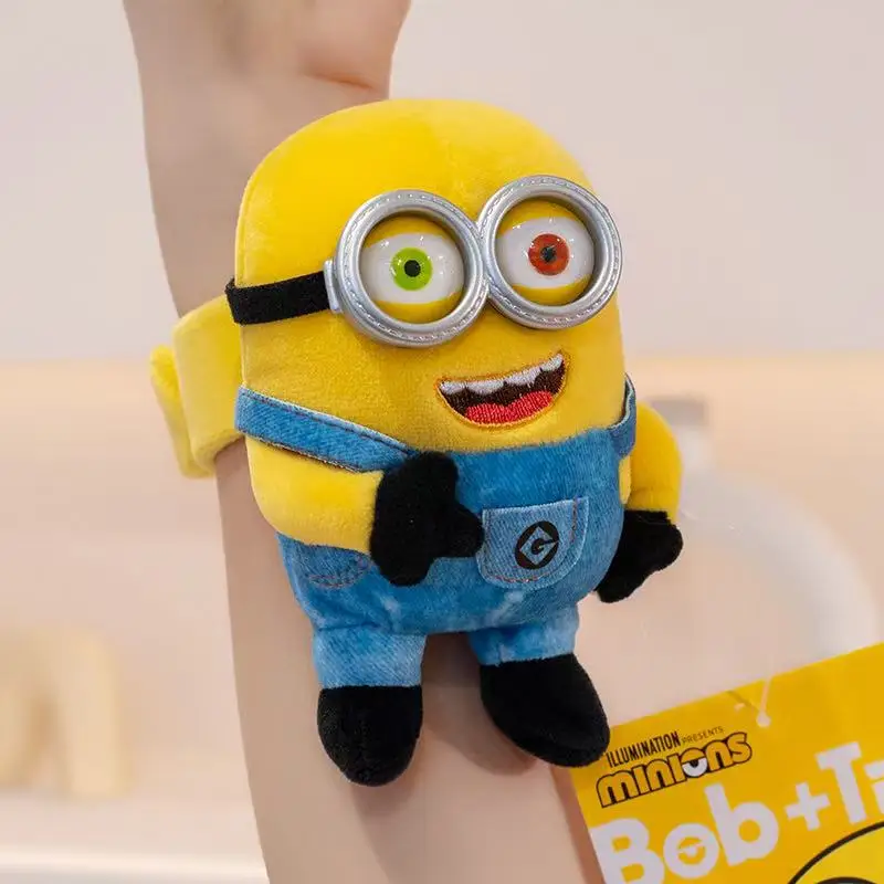 Ultimo braccialetto da polso con anello Minion Papa, bambola di peluche Kawaii, cartone animato, anime, cuscino carino, regalo di compleanno per bambini, bambola divertente