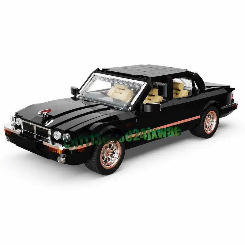 1112PCS Retro Classic Luxury Limousine Custom Model Standard Size Building Blocks Vehicle Collection Educational Festival Gifts