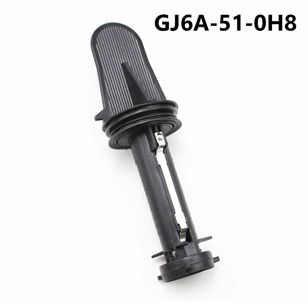 

1PCS Car Steering Lamp Holder Fits For Mazda 6 GG ATENZA Black Headlight Turn Signal Lamp Holder Part Number GJ6A-51-0H8