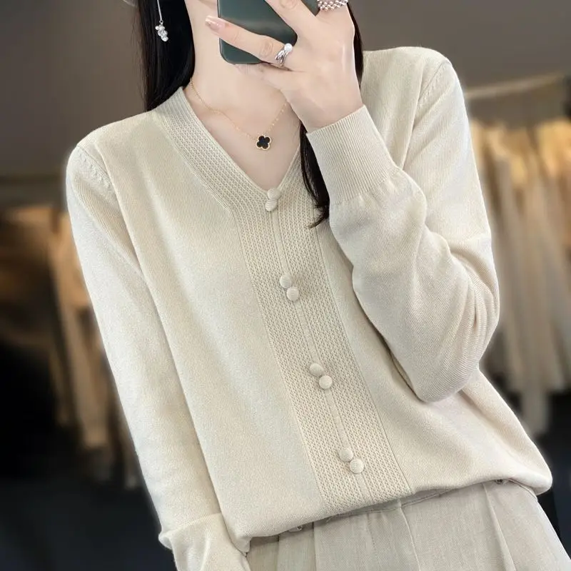 

Fashion V Neck Button Detail Knit Sweater Versatile Long Sleeve Pullover Top