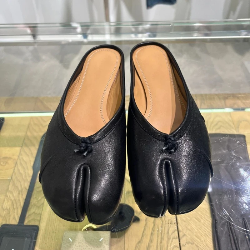 

New Fashion Outer Wear Split-toed Slippers Women's Baotou Muller Half-drag Flat-bottomed Cool Slippers