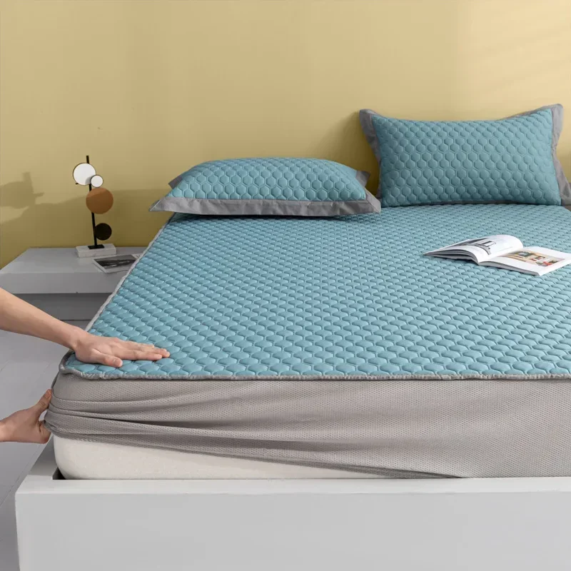 Class A Latex Mat Three-piece Set Ice Silk Cool Yarn Quilted Air-conditioned Soft Mat Bed Sheet Cool Bed Skirt Summer Style