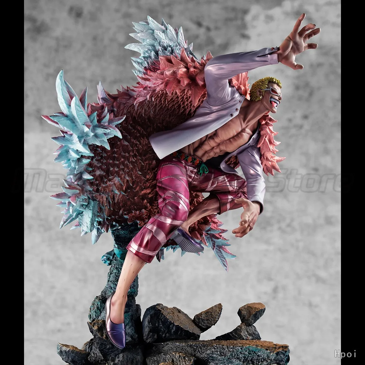 

Оригинальная коллекционная фигурка MegaHouse POP SA-MAXIMUM ONE PIECE Donquixote Doflamingo для декора