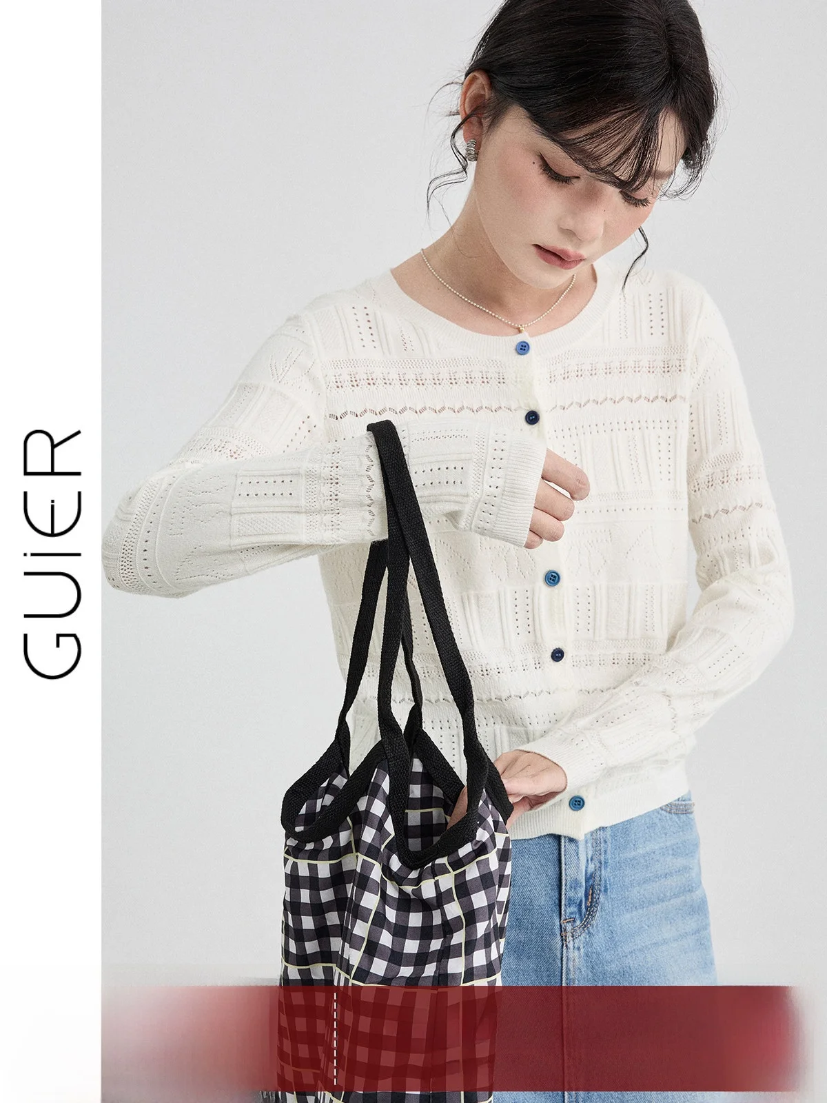 

Guier Hollow out Knitted Cardigan Women's Spring New Sle Retro Color Blo Button up Top Quali Faionable Long Sve Sw...