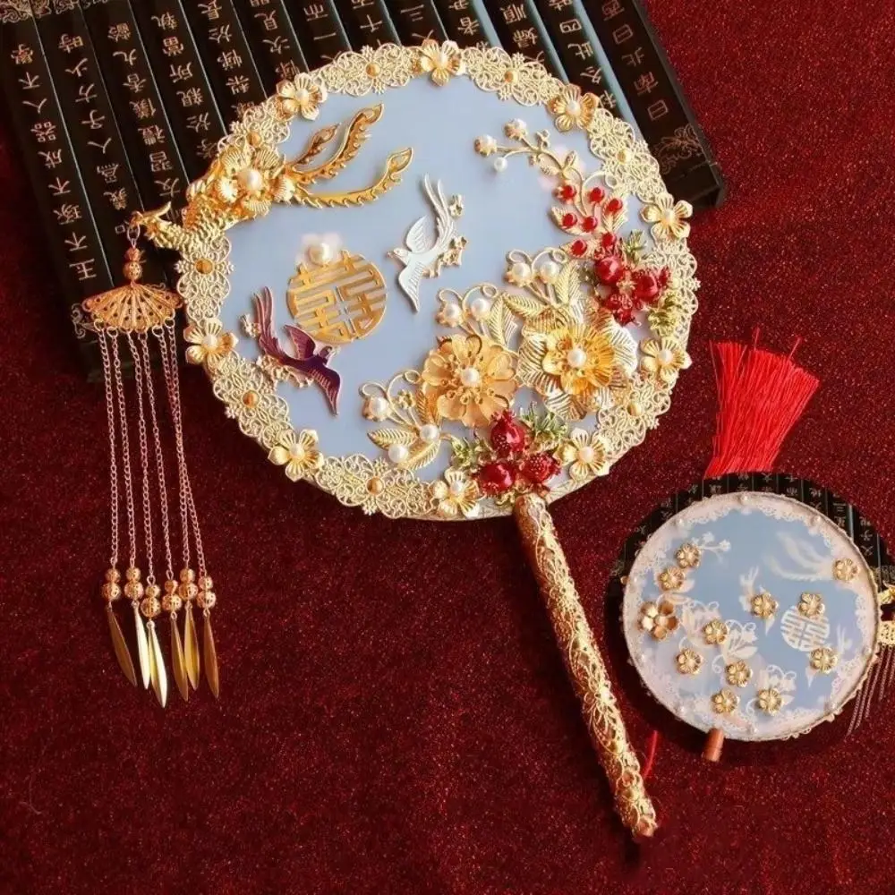 Traditional Chinese Bride Group Fan Flower Pattern Vintage Bridal Wedding Fan Handheld Hand Embroidered Fan