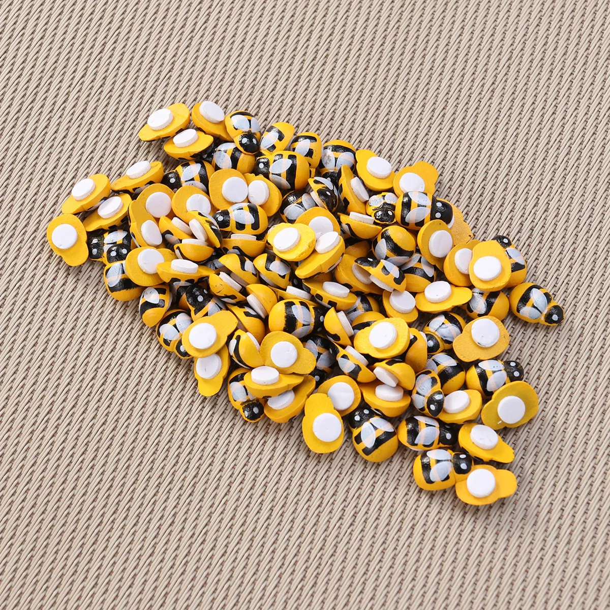 

100Pcs Bee Shape Wooden Chips Unfinished Pieces for DIY Crafts Supplies Home Decor Christmas Ornaments Bee Shape Wooden Chips