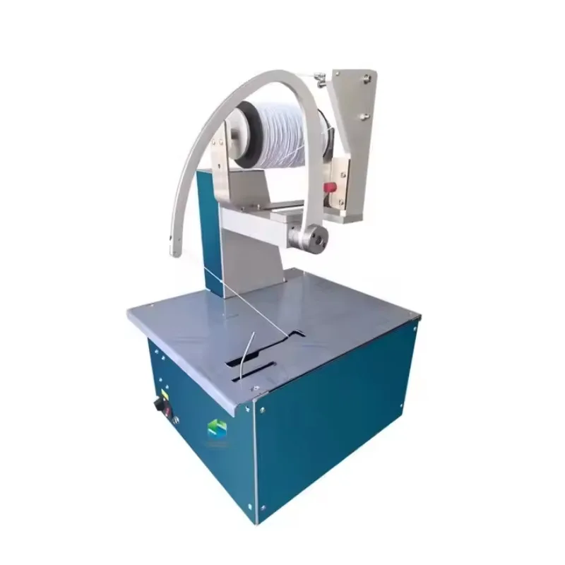 A máquina comercial totalmente automática de empacotamento e amarrar fios é conveniente para novas condições de trabalho de equipamentos contínuos