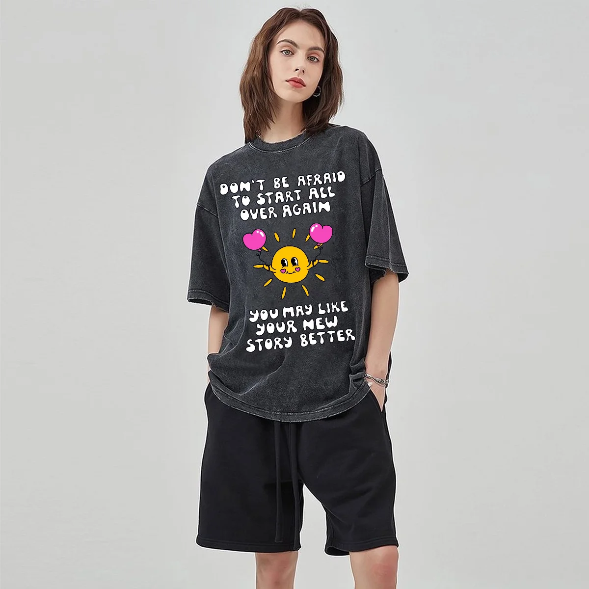 

New Hot Selling Cartoon Sun Letter Print Women's Cotton T-Shirt Sweetheart Wash Oversized Unisex Couple Tees Simple Fashion Top