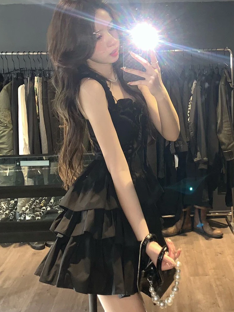 Abito camis nero senza maniche da donna Abito francese con fiocco dolce con lacci Abito da torta sottile Sexy con spalle scoperte Pieghe Abiti da festa Nuovo