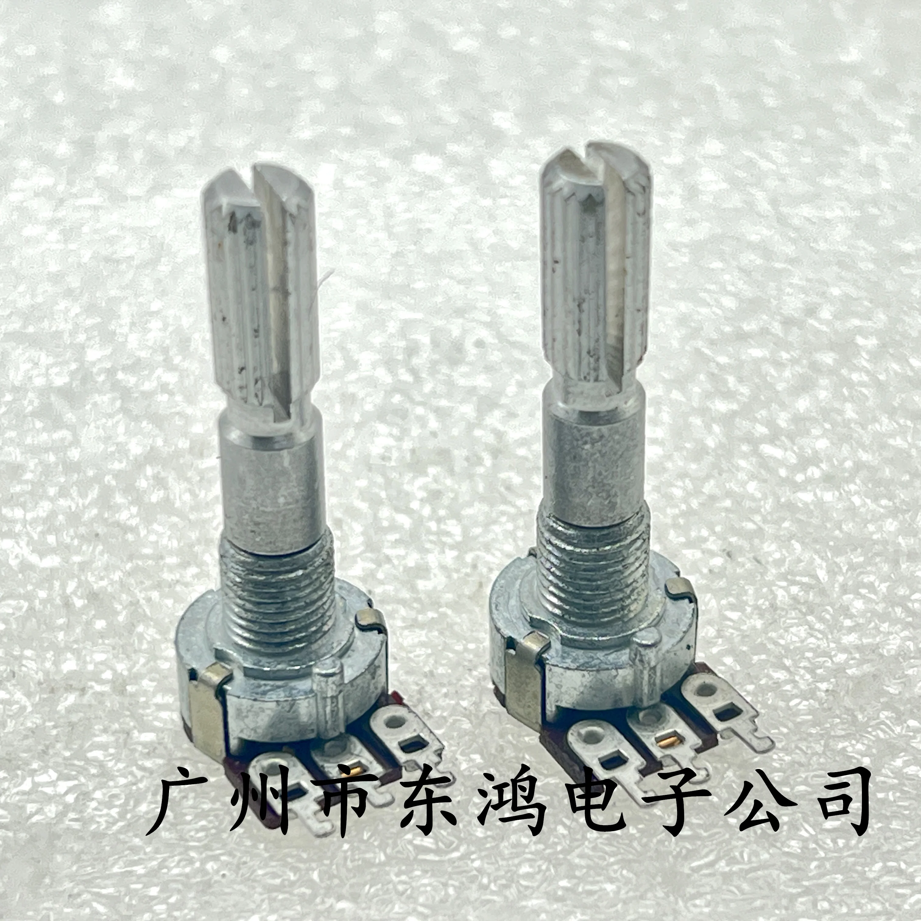 1 PCS 12 potentiometer with 3 pins B5K axis length of 30mm
