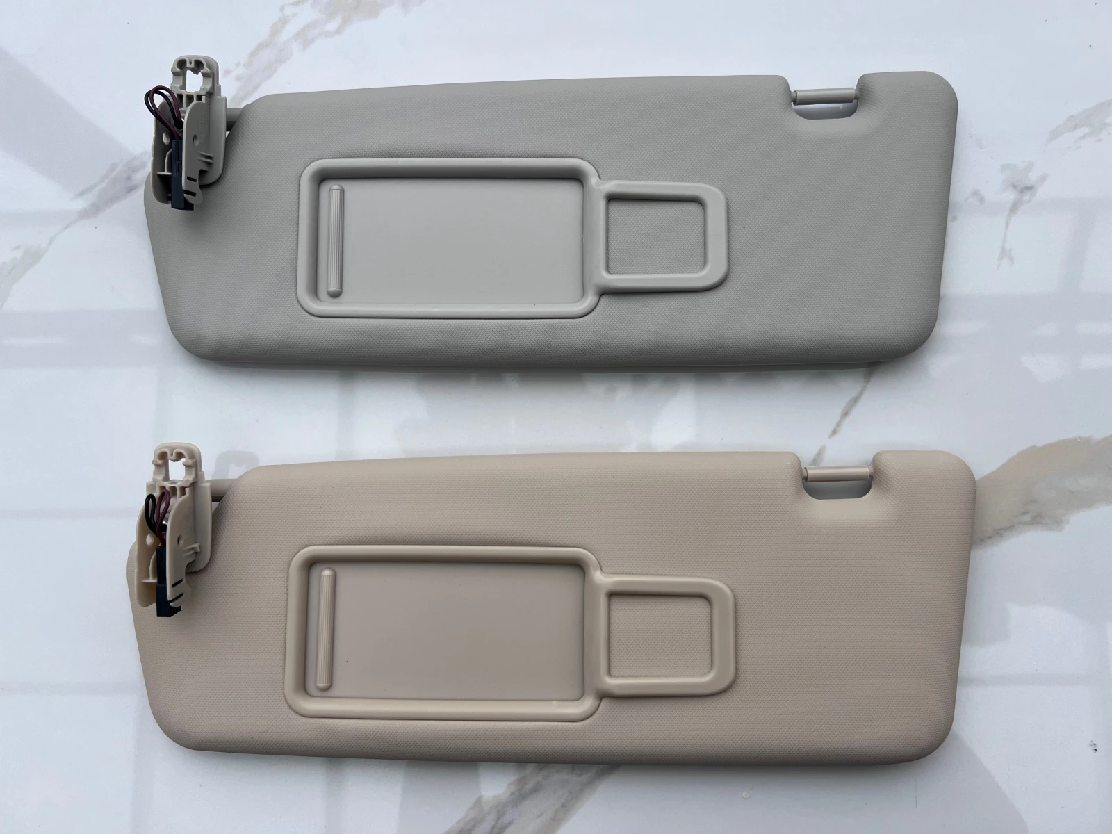 Sun Visor For Audi 2009-2016 A4L/A5 2010-2018 Q5 2013-2018 A1/A3/Q3 Beige grey OE:8K0857551AE With makeup mirror