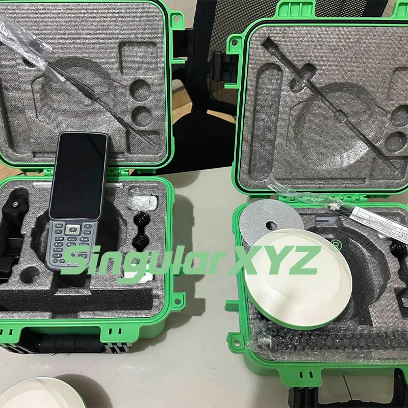 Receiver E1 Set  Land Survey Machine Mini GNSS Rover With Data Collector And Software