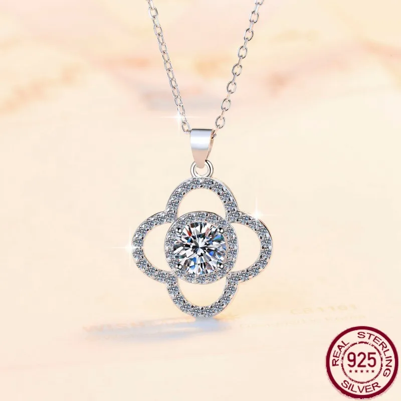 

New S925 pure silver necklace for women pendant 1 carat four-leaf clover light luxury necklace moissanite wedding jewelry