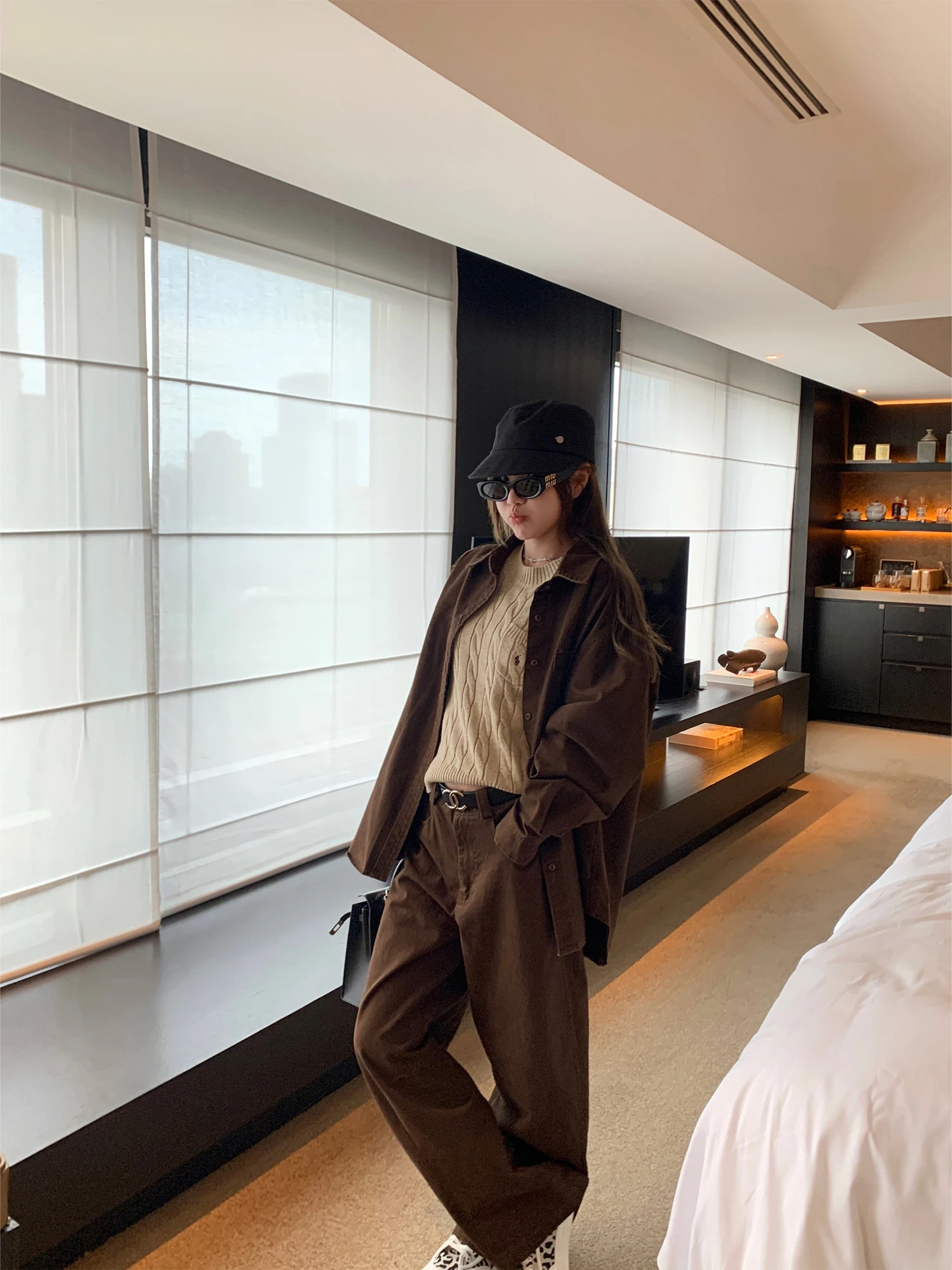 

Комплект из джинсовой куртки свободного кроя и брюк с широкими штанинами в винтажном стиле, цвет железного металла, ретро-джинсовый наряд из двух предметов для женщин