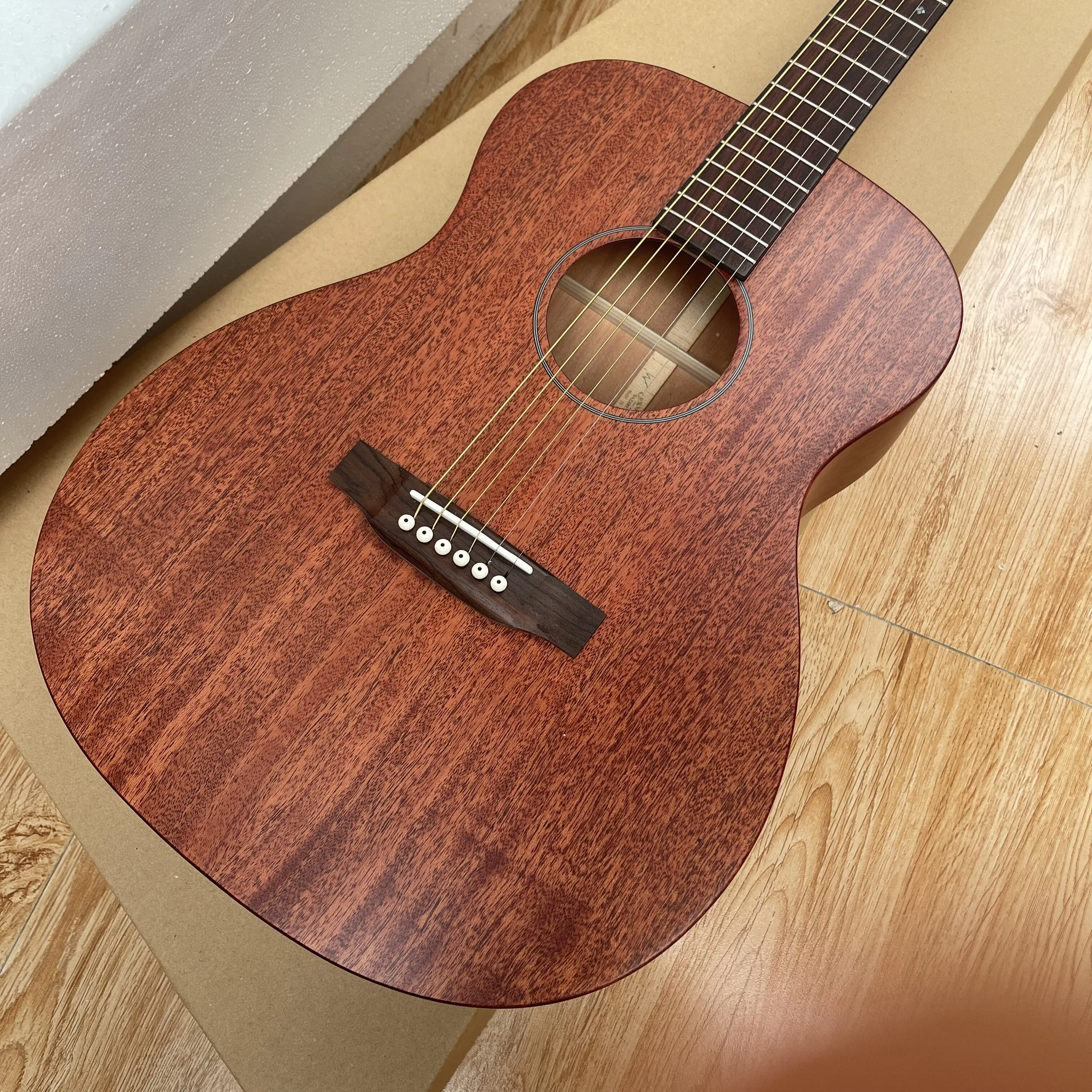 

In stock NEW 000 15M Street Master Acoustic guitar acoustic guitar 07.30