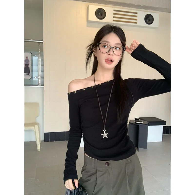 Studded Slanted Shoulder Long-sleeved T-shirt Women's Slim-fitting Top American Style