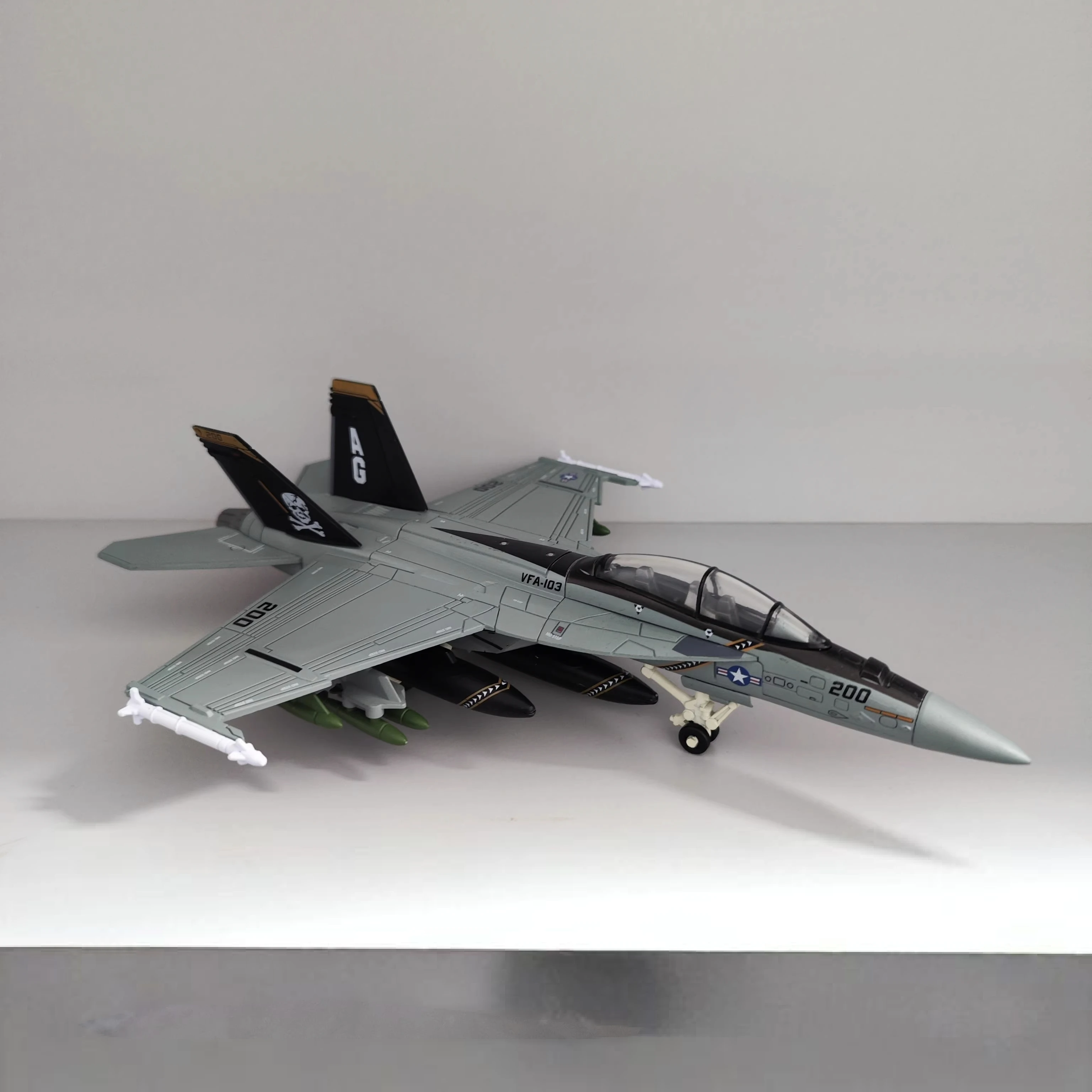 Neues 1:72 Maßstab Hochdetailliertes Modell der französischen Marine Dassault Rafale M Kampfjet aus Kunststoff für Sammler und Ausstellungszwecke – Detail 28