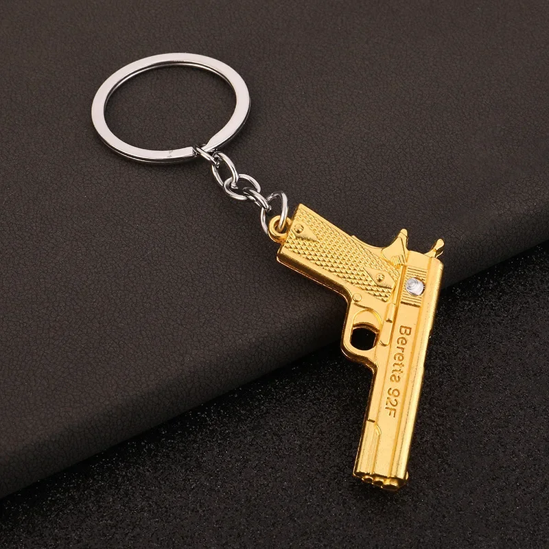 2pcs Handgun keychain Desert Eagle Handgun Metal Pendant Key Chain Car Backpack Key Men Ladies Couple Friends Gift Boutique