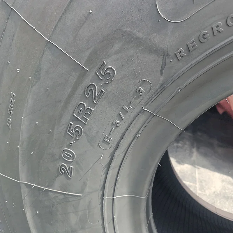 20.5R25 محمل رافعة شوكية الإطارات فراغ الأسلاك الفولاذية الكاملة آلات البناء الإطارات مقاومة للاهتراء #4