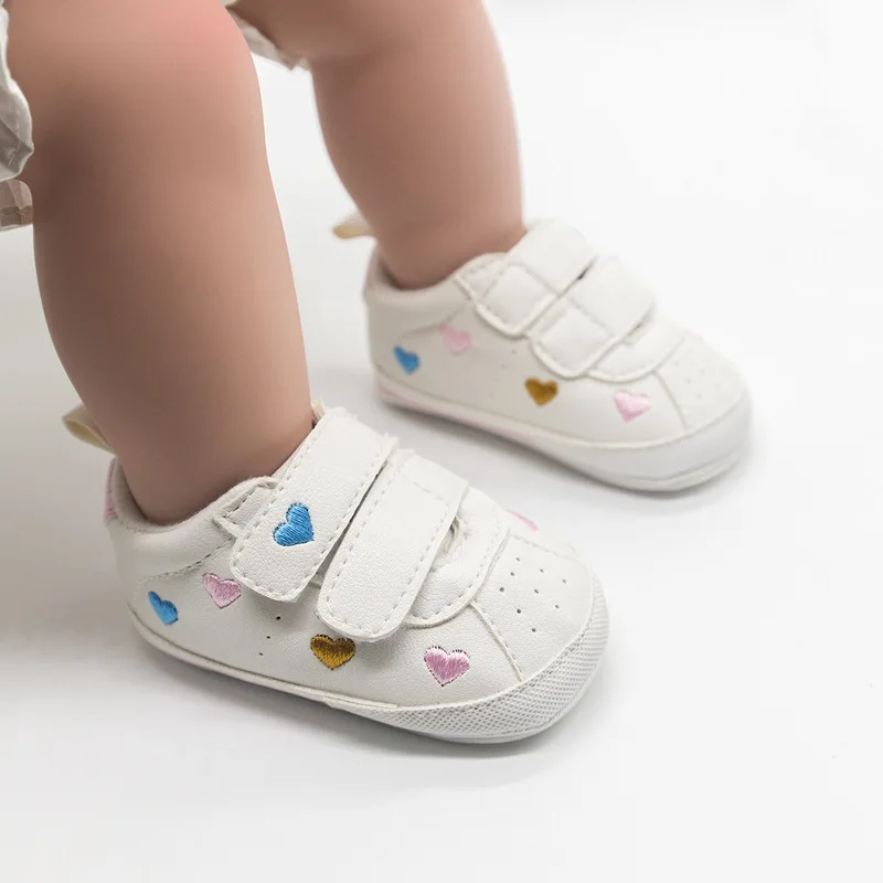 Chaussures décontractées à semelle souple pour bébé fille, baskets mignonnes pour les premiers pas des tout-petits de 0 à 18 mois