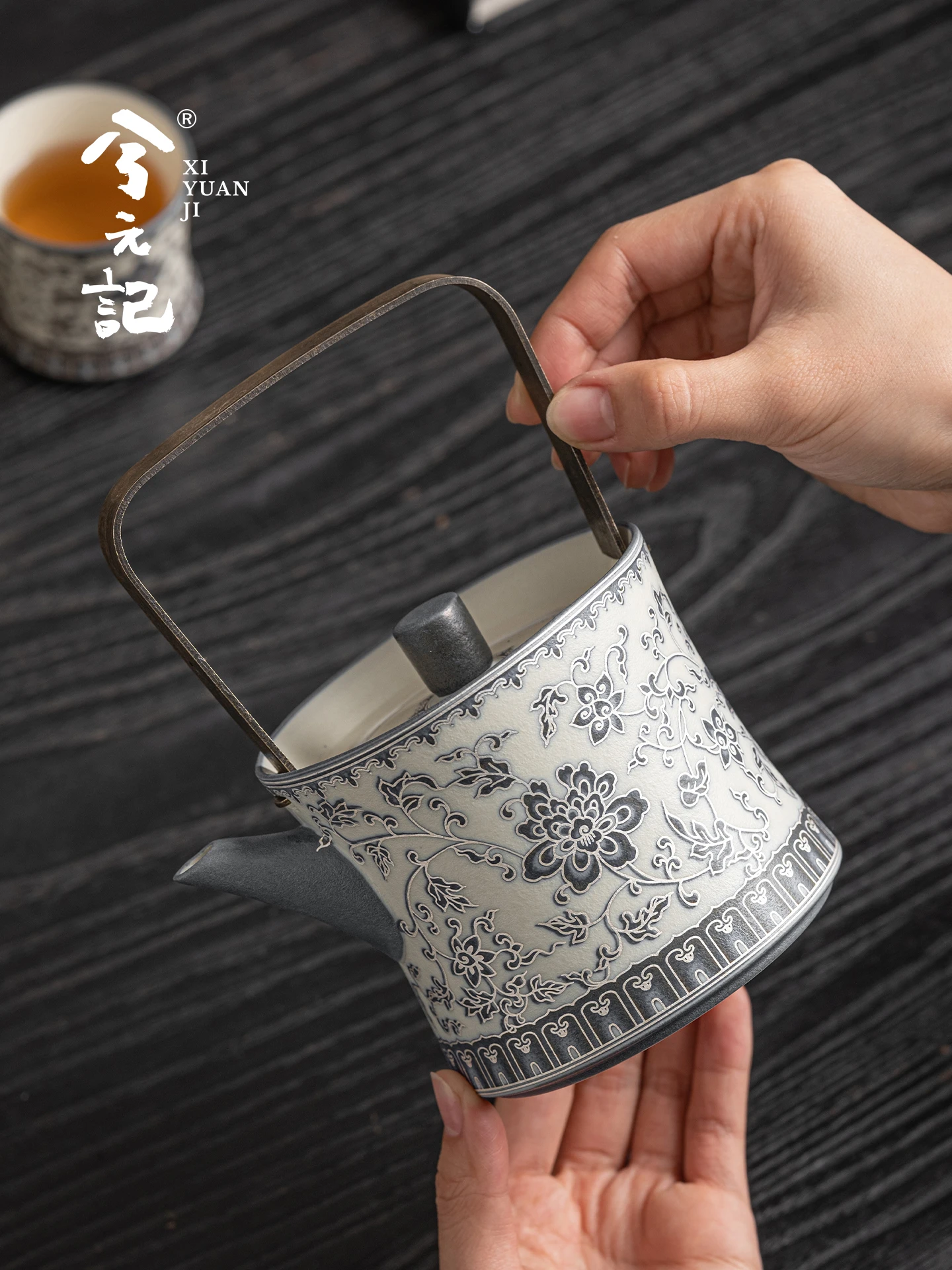 

Blue and White Interlock Branch Ceramic Teapot Household Loop-Handled Silver Single Office High-End Set for One Person