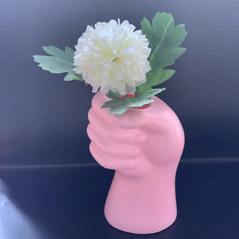 Fashionable plastic hand-held vases, dry and wet flower arranging containers, office desktop ornaments, home decor items