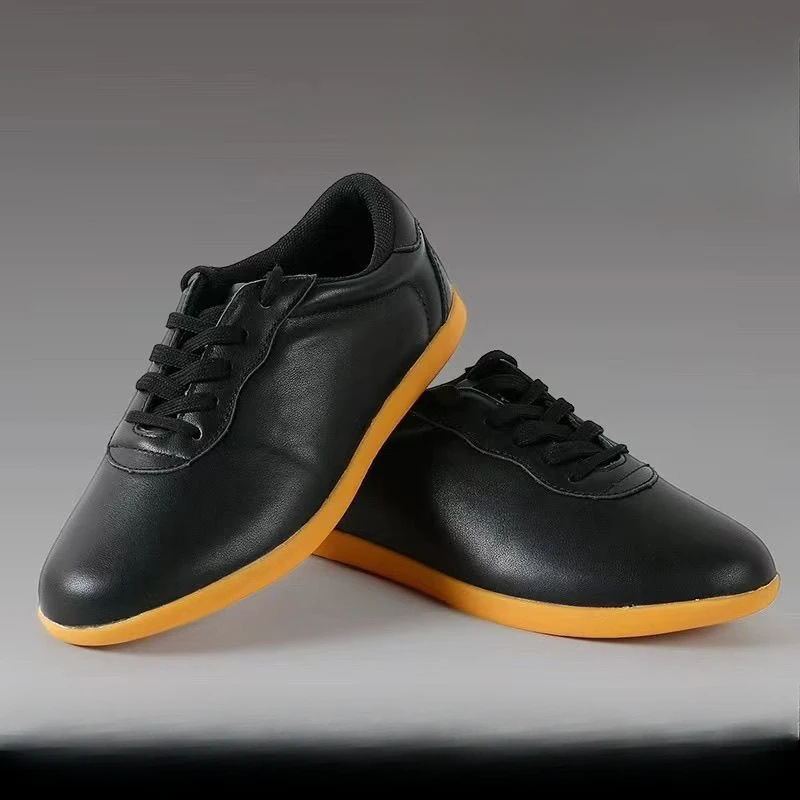 Zapatos de Tai Chi para hombre y mujer, calzado Wushu blanco y negro, cómodos zapatos de Tai Chi, calzado deportivo de cuero genuino, novedad de 2024