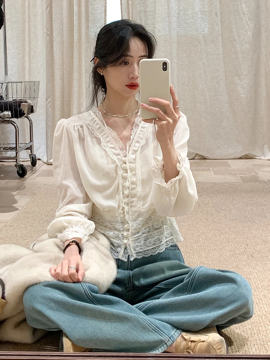 

BRIVIN Женская зимняя блузка в корейском стиле с V-образным вырезом и кружевом, новая элегантная модель с рюшами на рукавах, модная шикарная однотонная рубашка