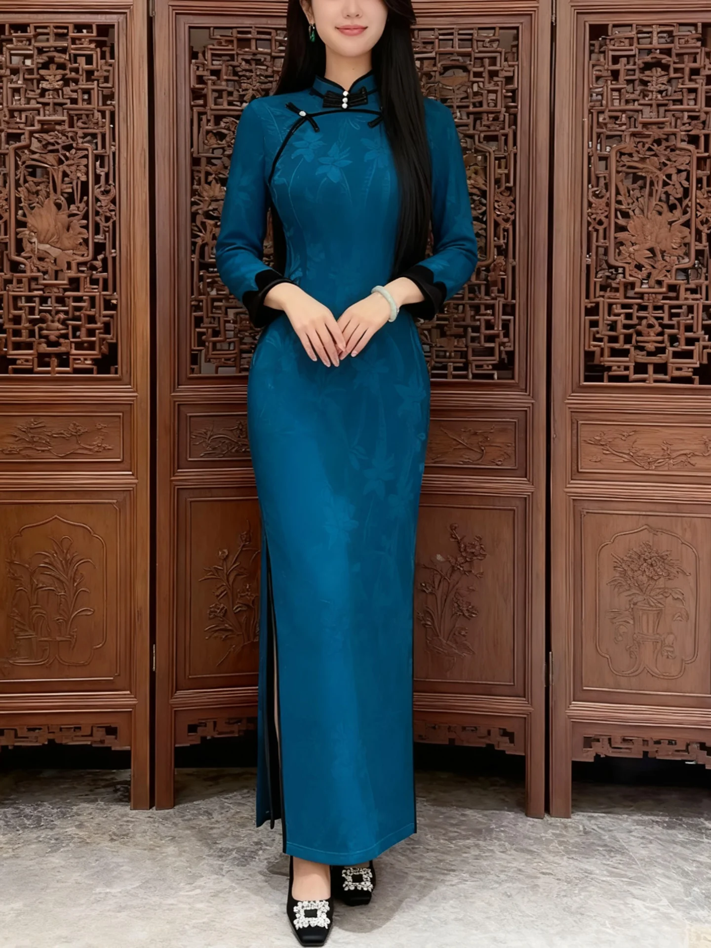 

Новое китайское женское платье-ципао с длинными рукавами, на флисовой подкладке, цветное, с цветочной вышивкой, приталенное, с эффектом стройности