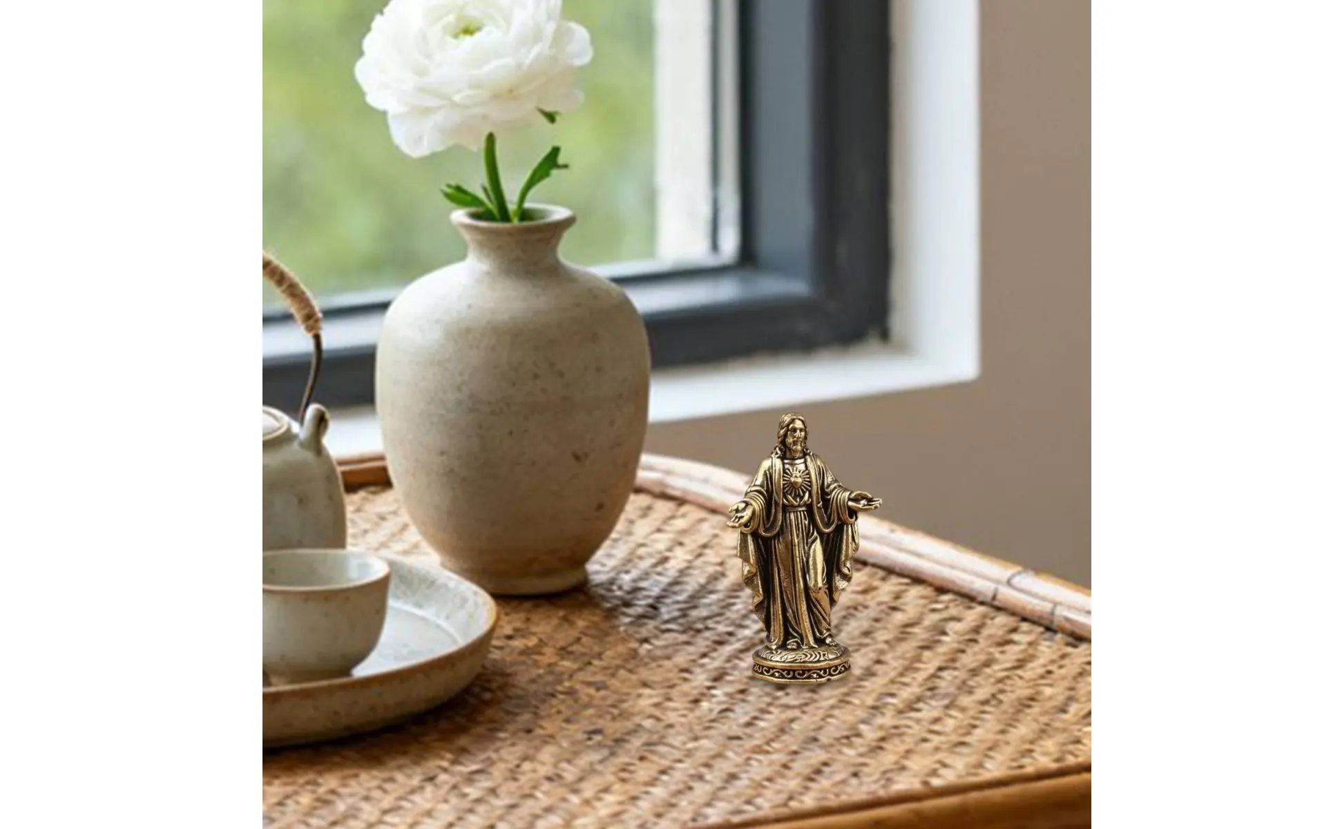 Brass Jesus Figurine Desktop Decoration Sacred Heart of Jesus Statue Miniature Christian Sculpture Handmade Look for Christians