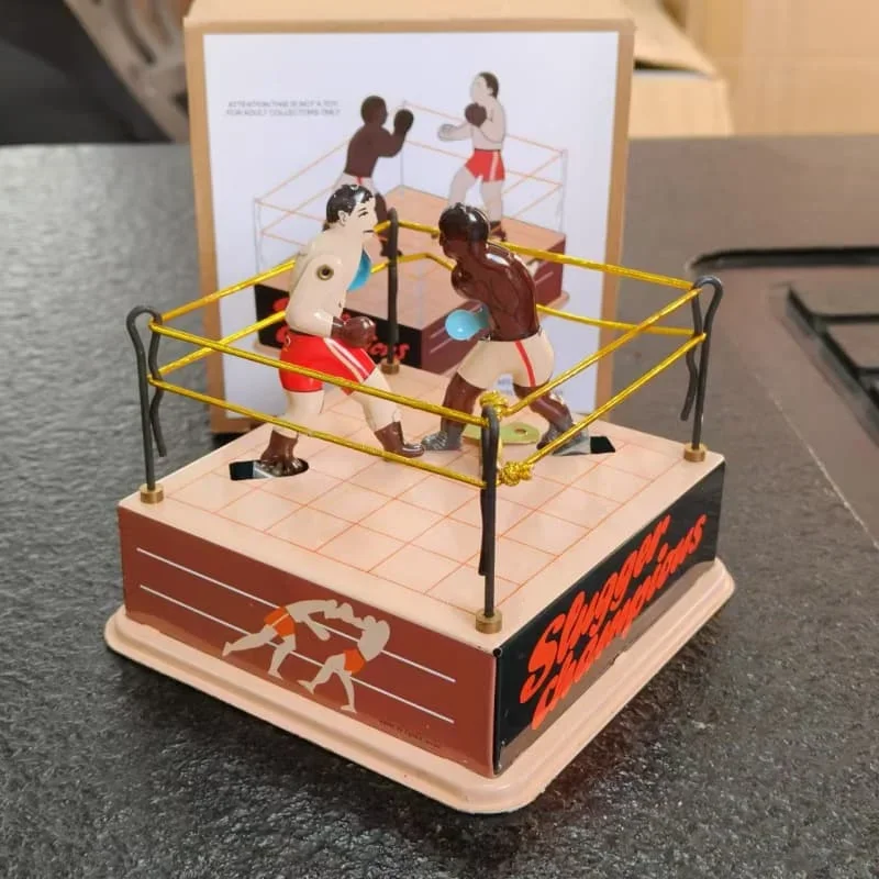 [Funny] Adult Collection Retro Wind up toy Metal Tin arena champions boxer Boxing ring game Mechanical toy Clockwork toy figures