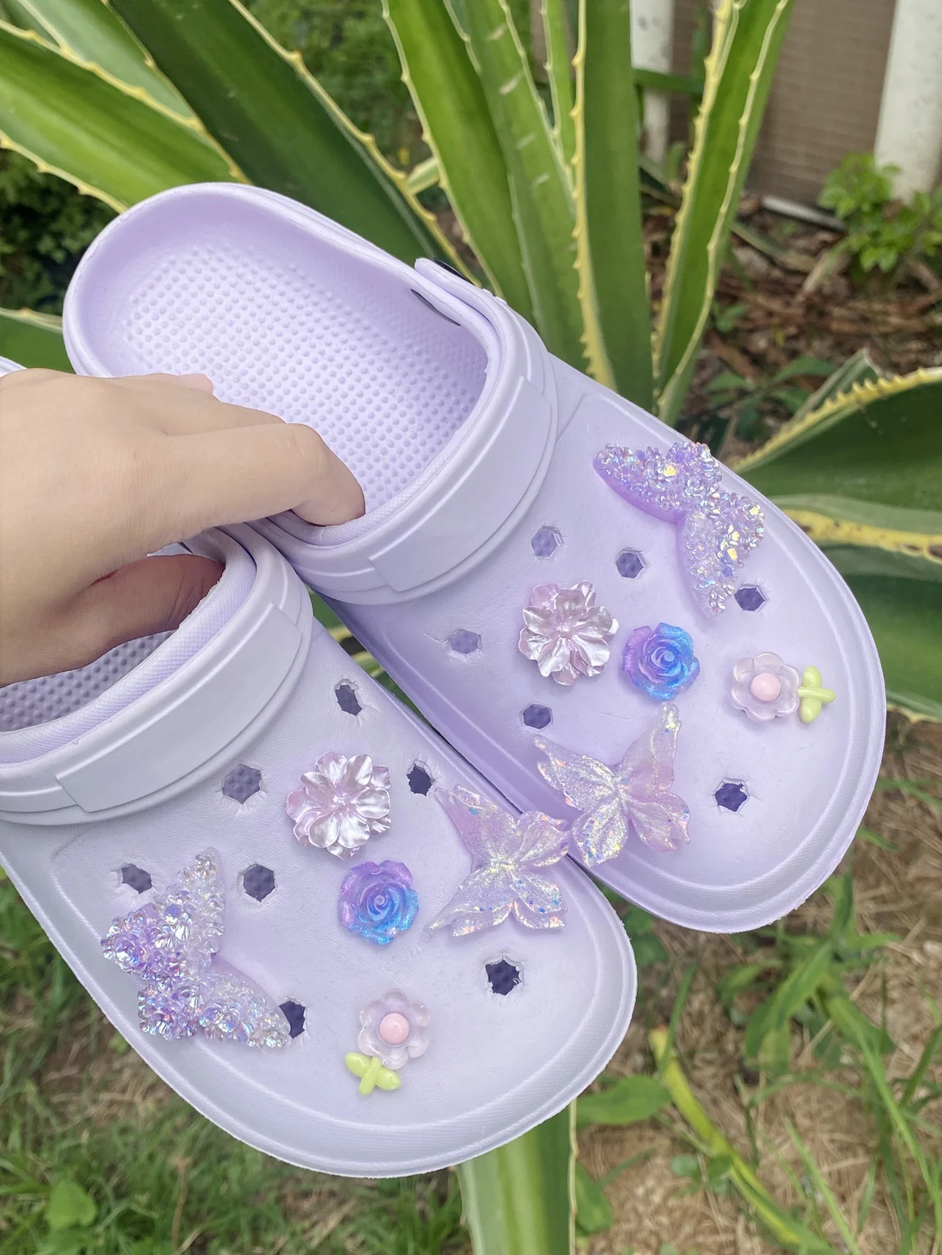 10 pieces of purple butterfly, rose, and flower-shaped ABS resin shoe buckles, DIY decorations, suitable for women's sandals, sl