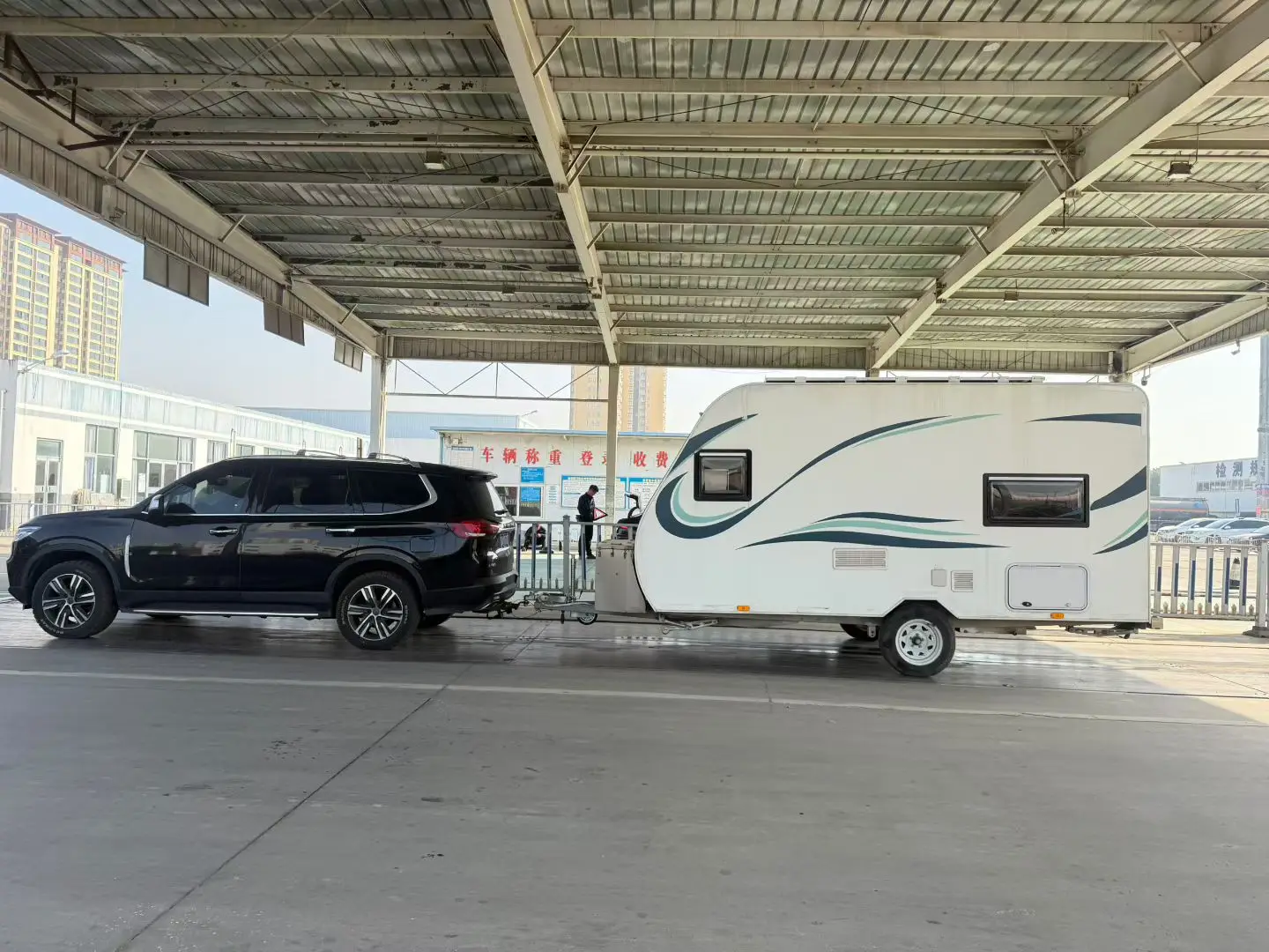 

2024 Electric Brake Off-Road RV Camper Trailer for Truck Use Manufactured for Travel Motorhomes Van Camping Van Caravan