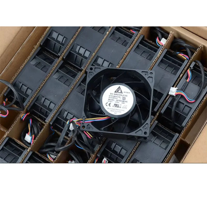 

Delta Electronics QFR0948UHE AMH DC 48 В 0,6 А 92x92x38 мм 4-проводной охлаждающий вентилятор для сервера