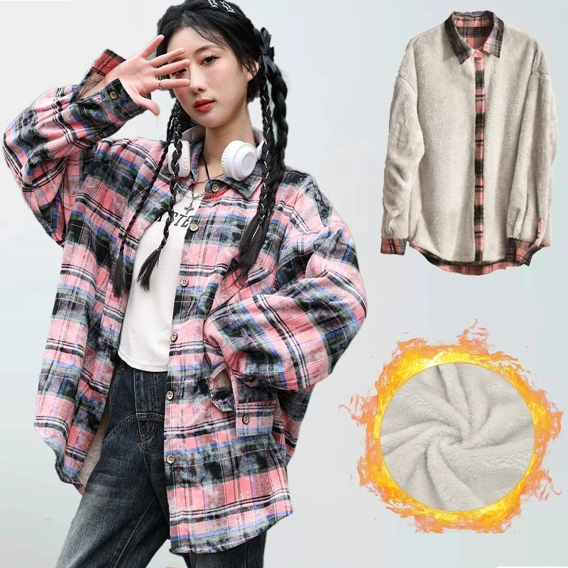 เสื้อเชิ้ตลายตารางฮาราจูกุทรงโอเวอร์ไซส์สำหรับผู้หญิง ฤดูใบไม้ร่วง ฤดูหนาว บุผ้ากำมะหยี่หนานุ่ม อุ่นสบาย เสื้อคลุมแฟชั่นสตรีทแวร์ Y2K เสื้อตัดต่อสีตัดกัน