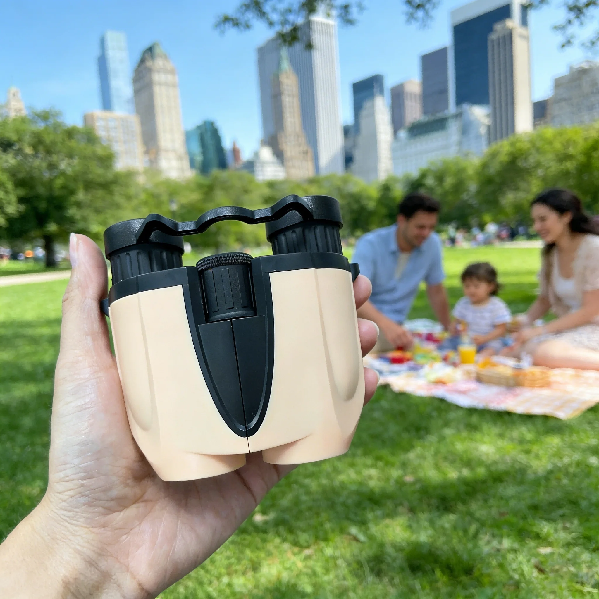 

SUNCORE Professional grade 10x25 binoculars for adult high-definition portable bird watching