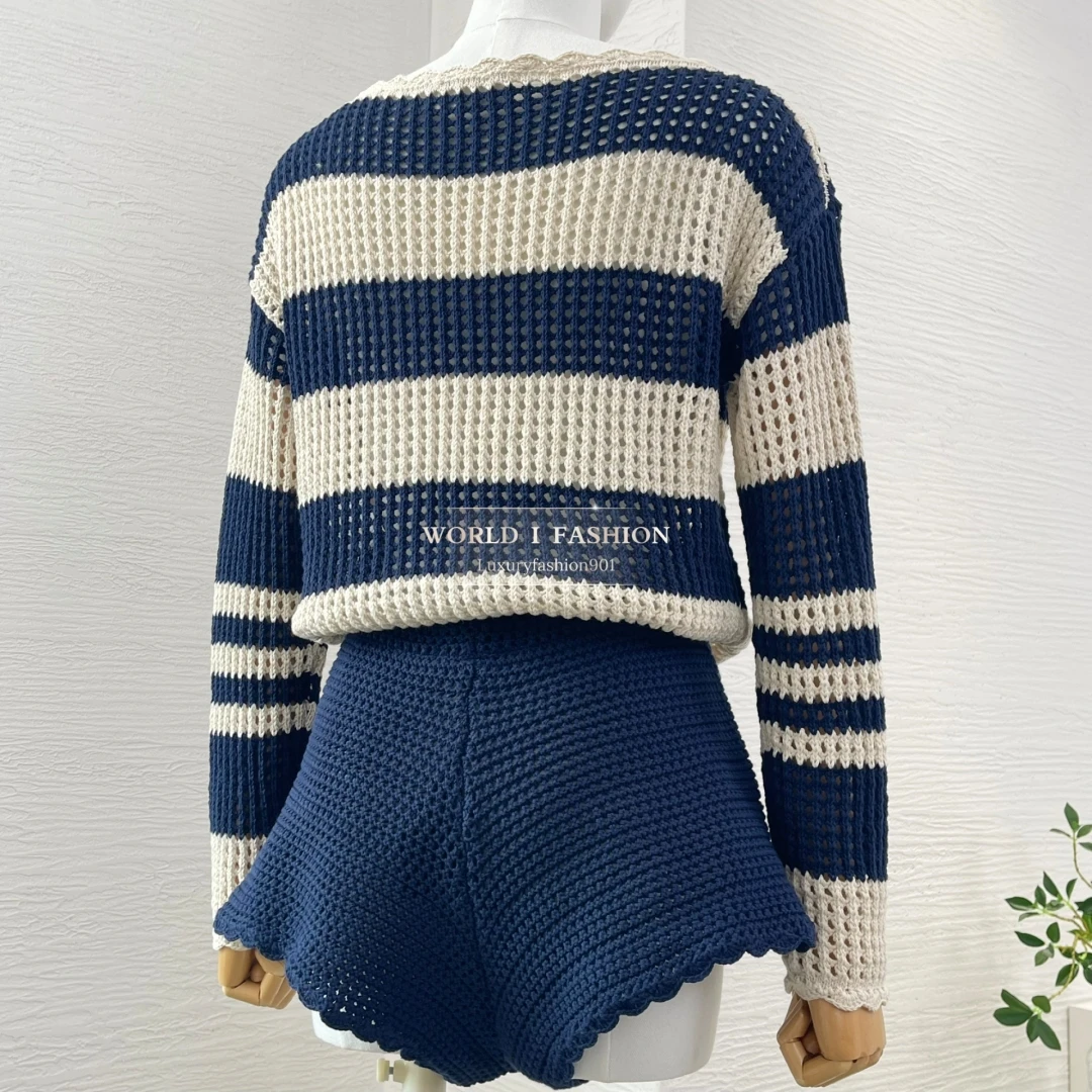

Beige Blue Striped Print Knit Long Sleeve Pullover Tops and Shorts Set