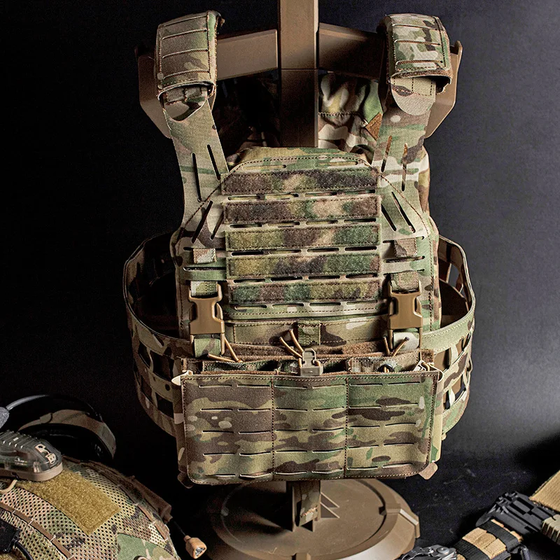 Triple panel outdoor tactical vest