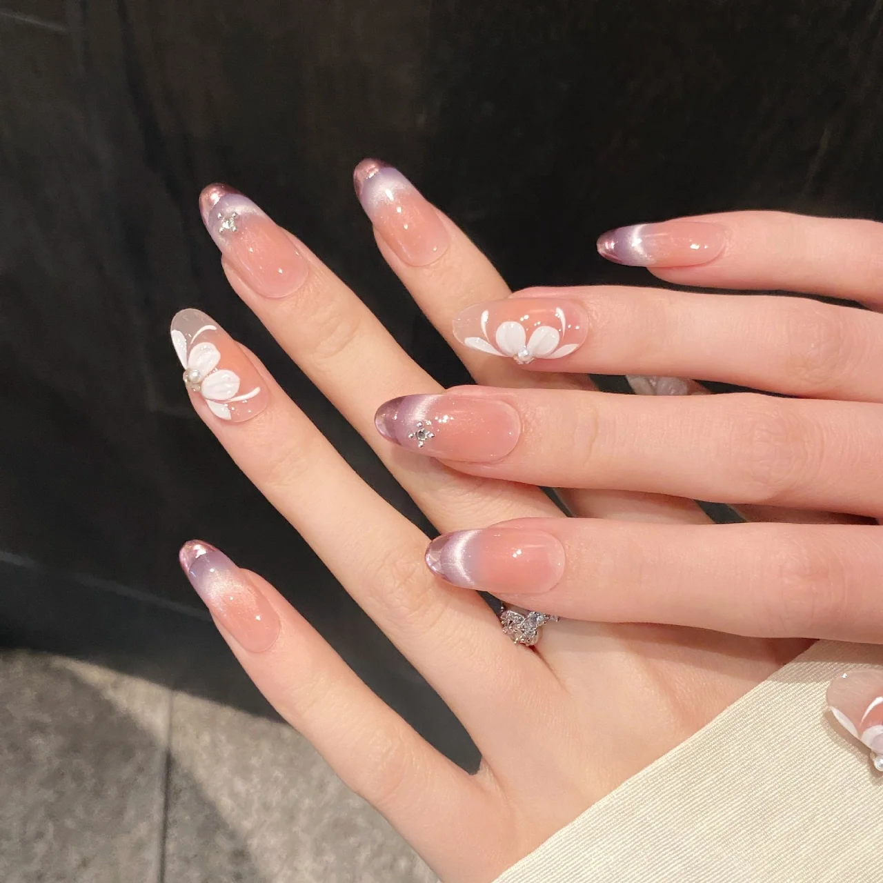 10 stuks Franse ovale handgemaakte pers op nagels tip afgewerkt kleurrijke kattenoog nep nagel datachable mode glitter amandel valse nagel