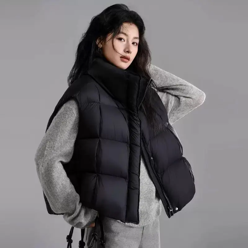 

НОВИНКА 2026, новый короткий утепленный пуховый жилет с воротником-стойкой, женский зимний повседневный пуховик, теплый белый утиный пух без рукавов