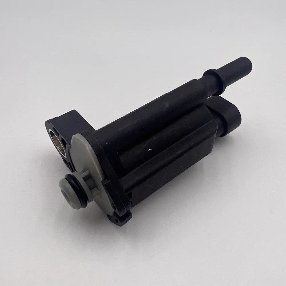 

Suitable for Chevrolet Cadillac Universal Carbon Can Solenoid Valve, Discarded Backflow Valve 12581282
